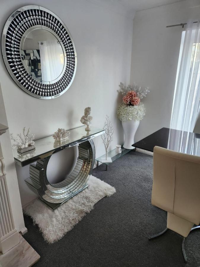 Private Luxurious Space Basildon  Esterno foto