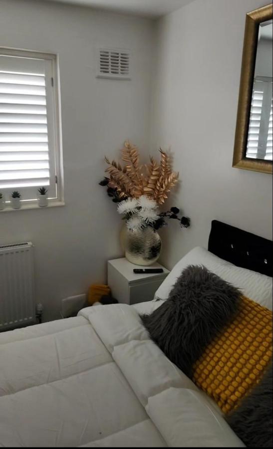 Private Luxurious Space Basildon  Esterno foto